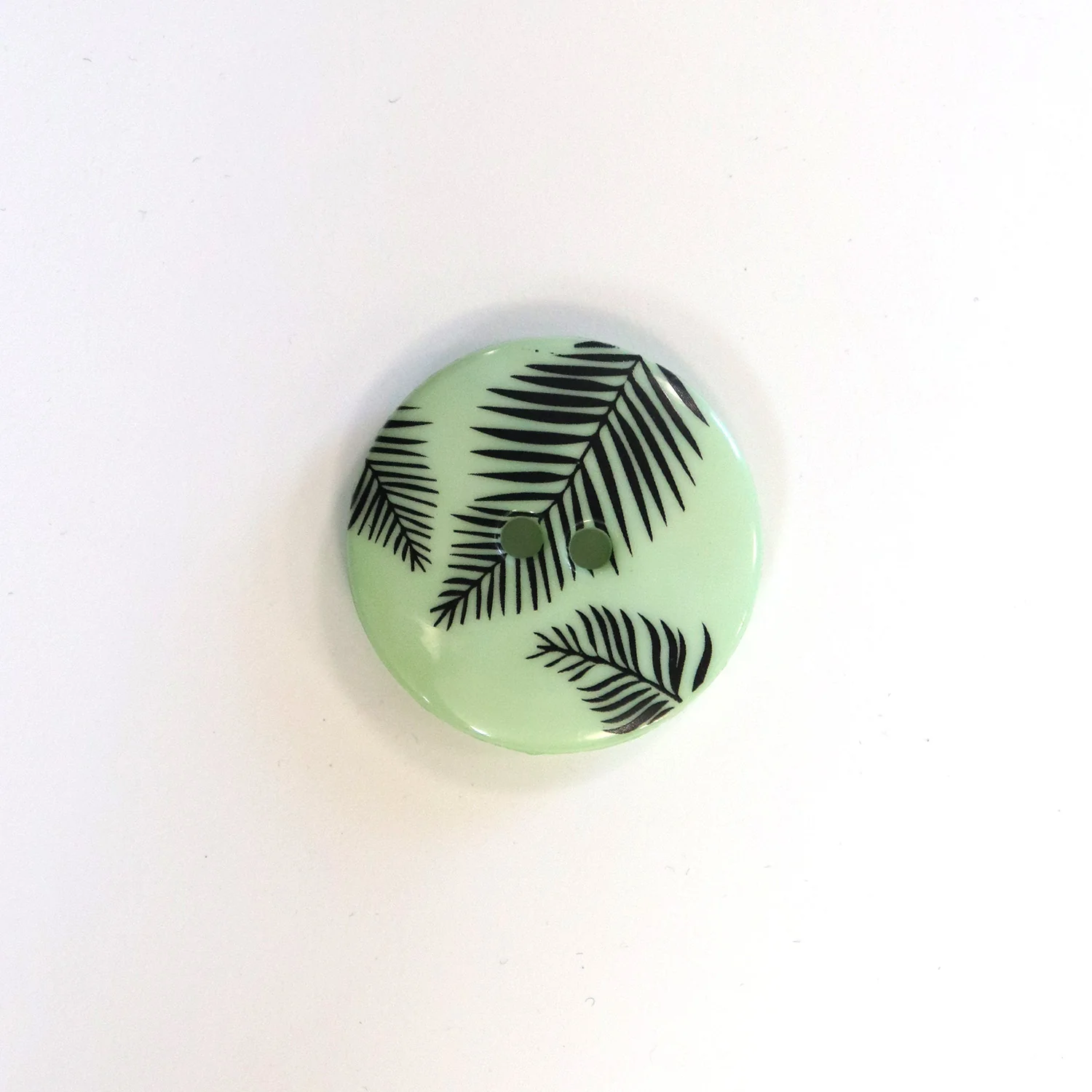 Button - 2 Hole - 25mm - Leaf Print - Assorted - Image 2