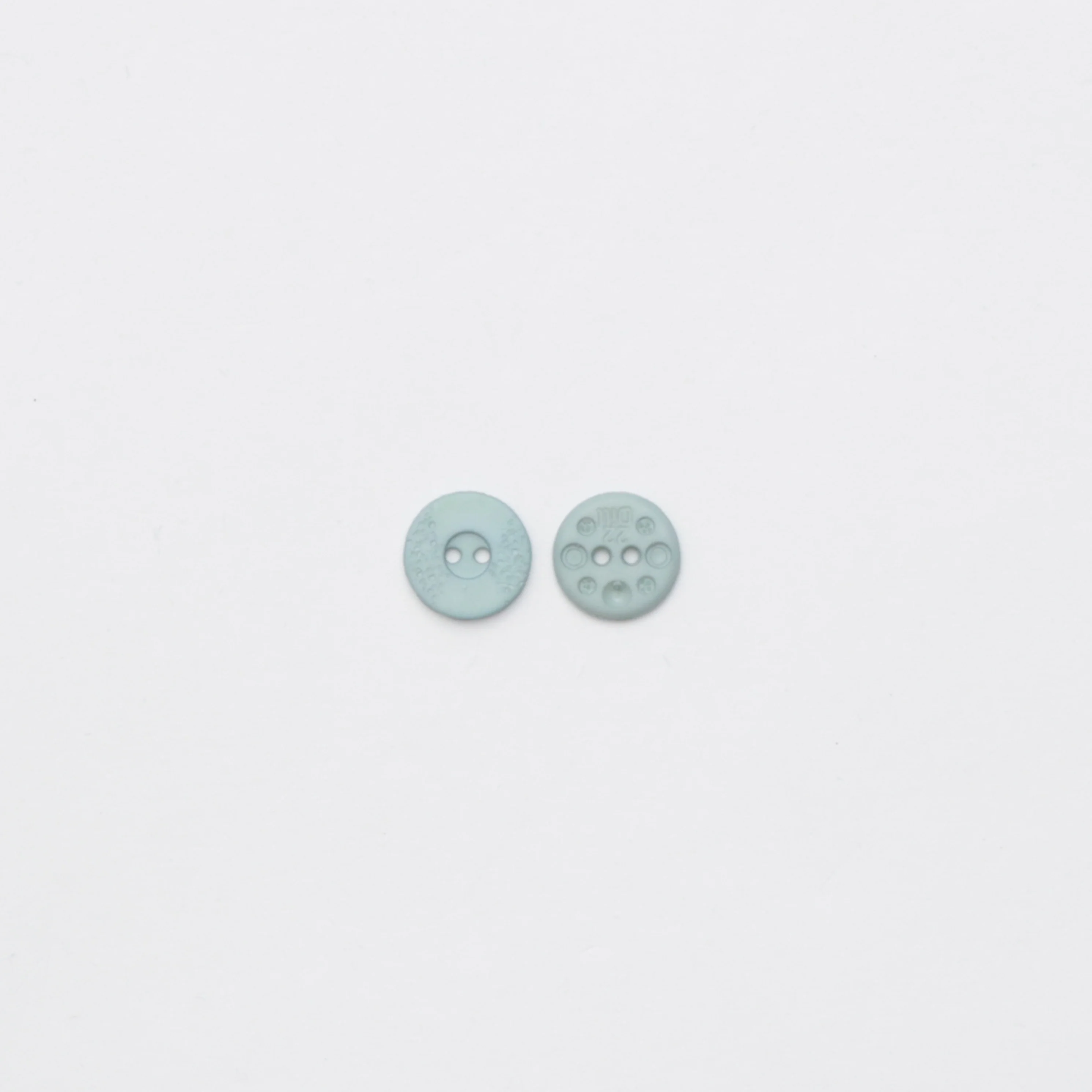 Buttons - 2 Hole - 15mm - Fine Structure - Assorted - Image 3