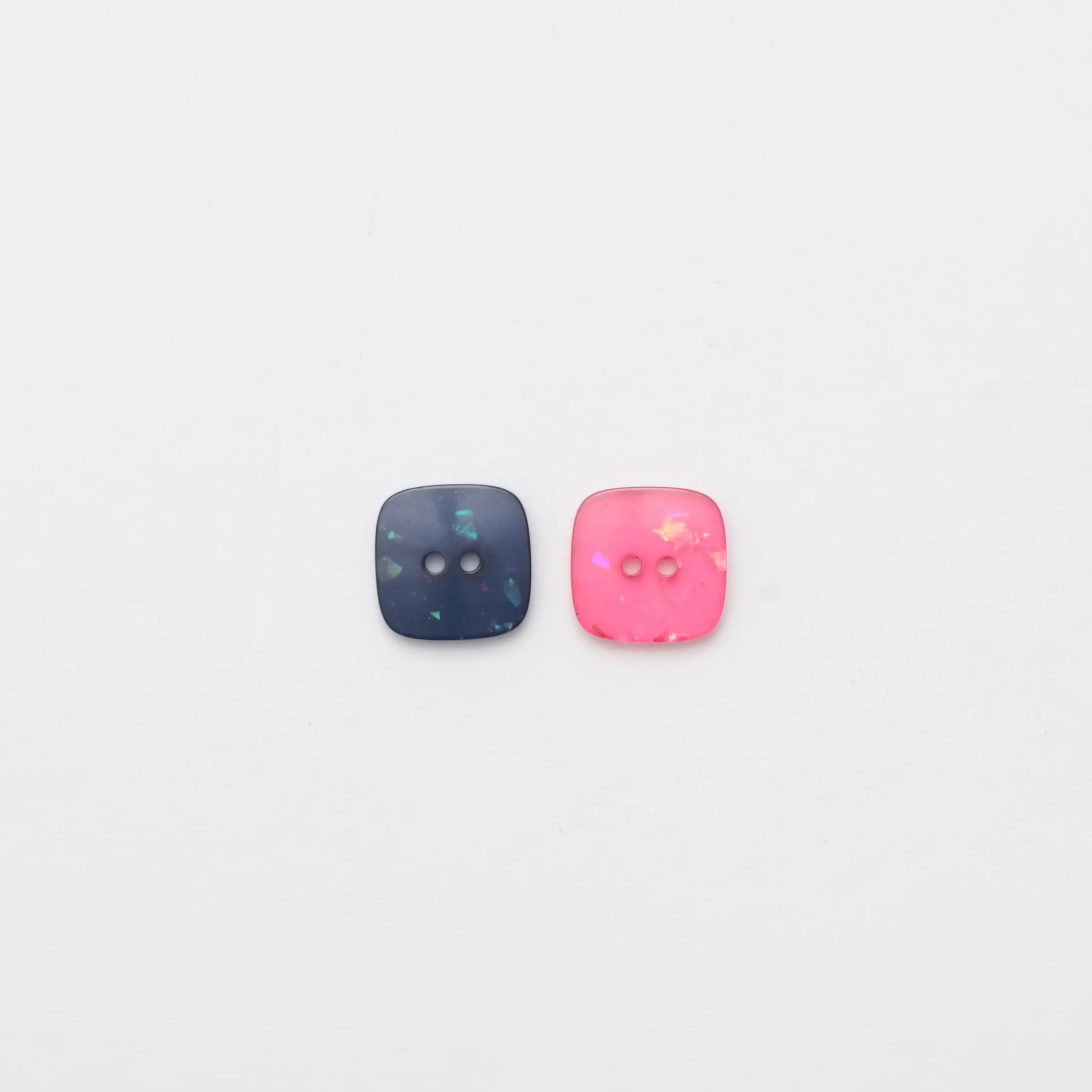 Buttons - 2 Hole - 20mm - Square - Assorted - Image 2