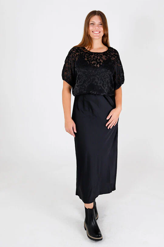 Chalk & Notch - Aria Top - Image 23