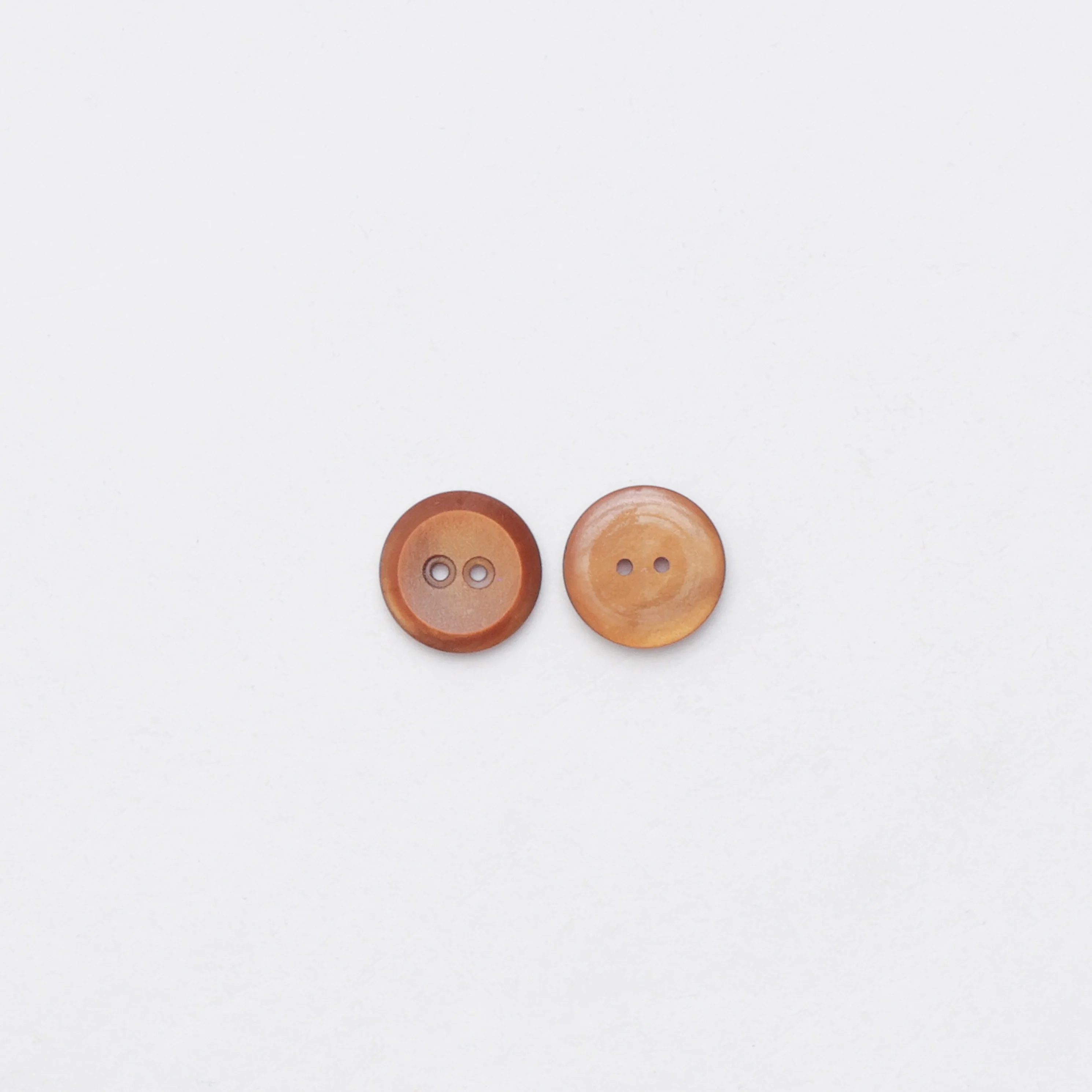 Elan - 2-Hole Button - 15mm - Cinnamon - Image 2