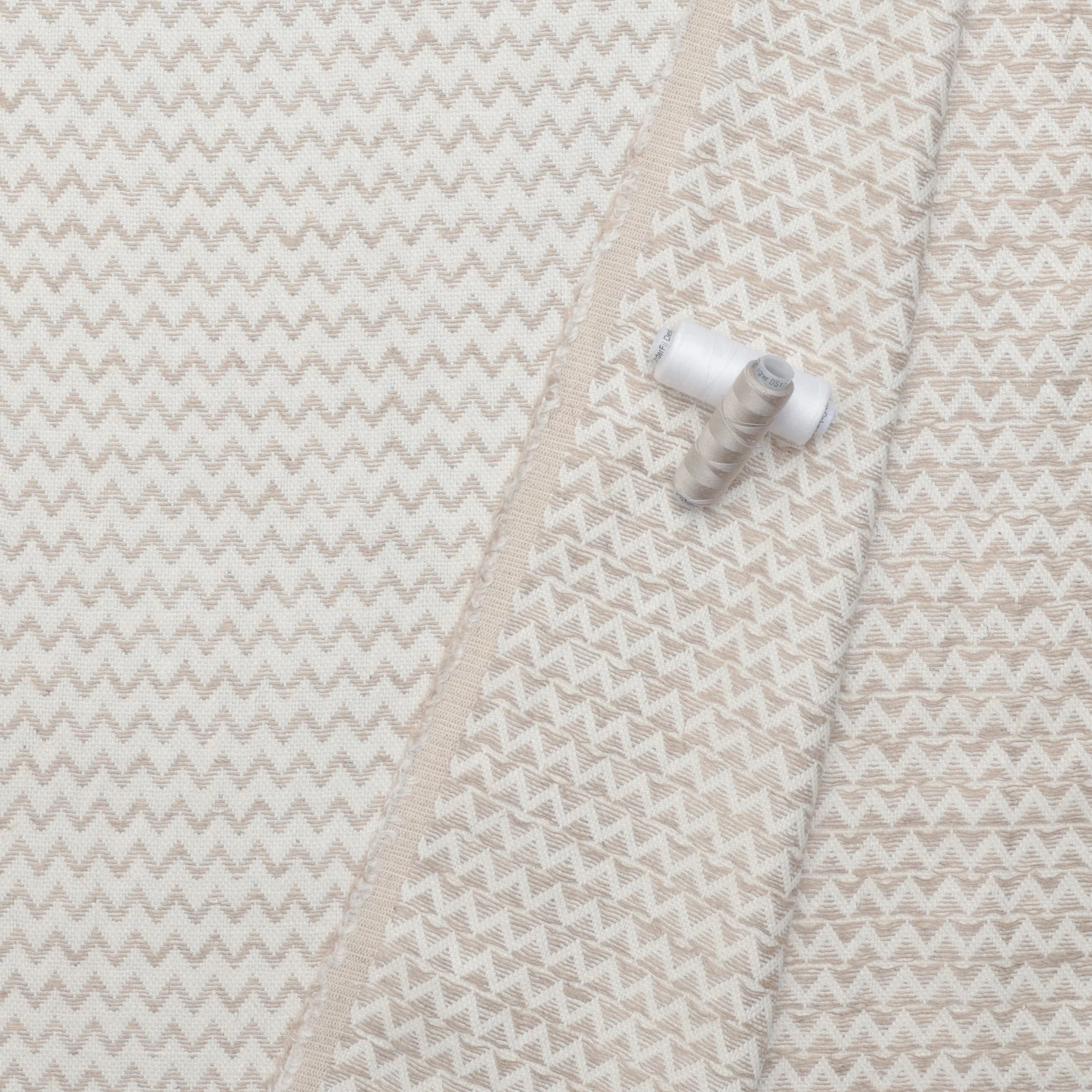 Linen - Plaid Weave - Natural - Image 3