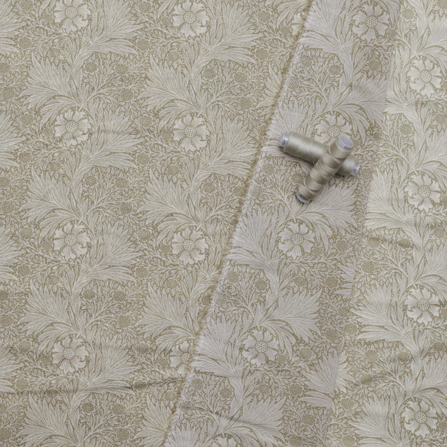 Morris & Co. - Lawn - Bexleyheath - Marigold - Biscuit - Image 3