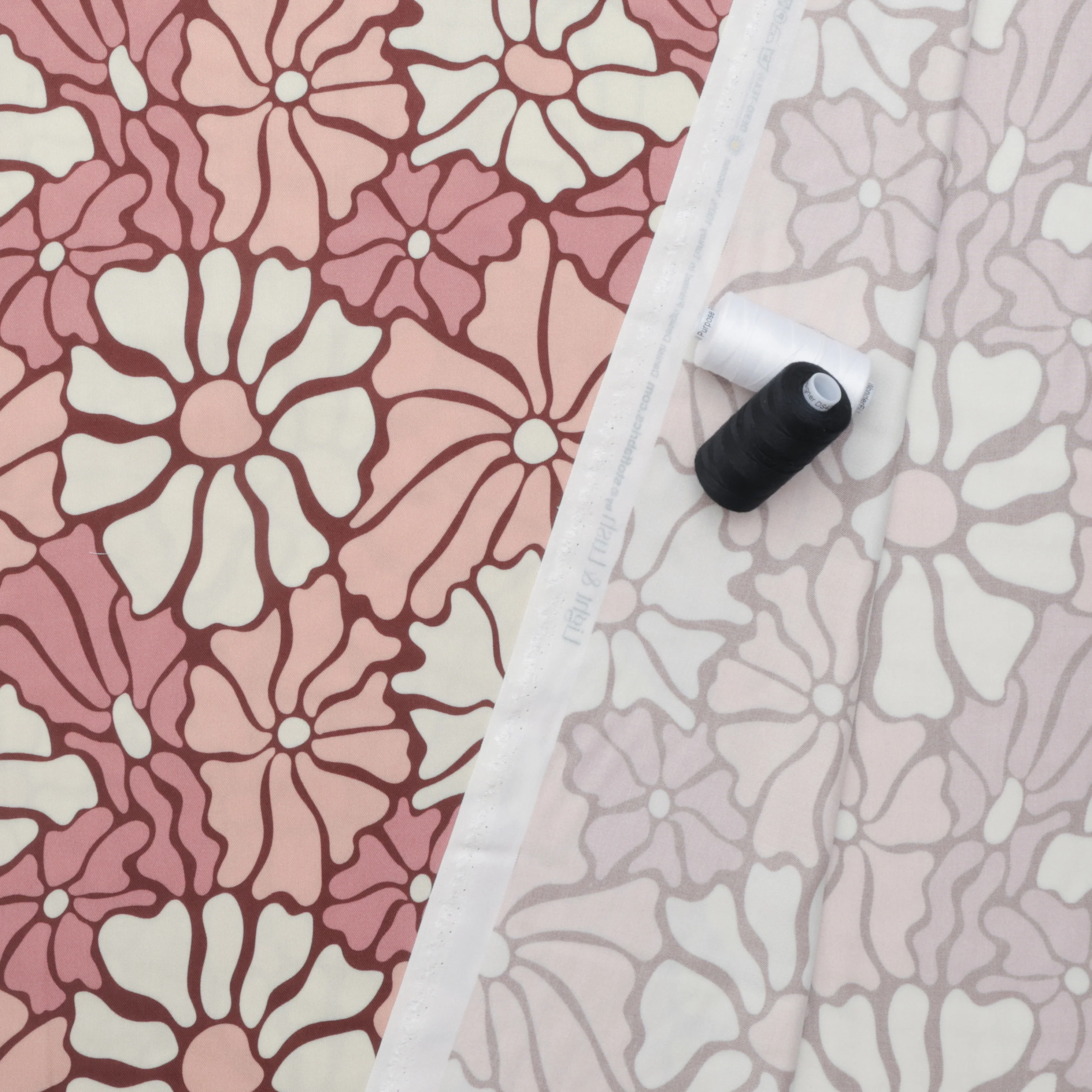 Stof - Viscose - Light and Light Twill - Flowers - Blush Cream - Image 3
