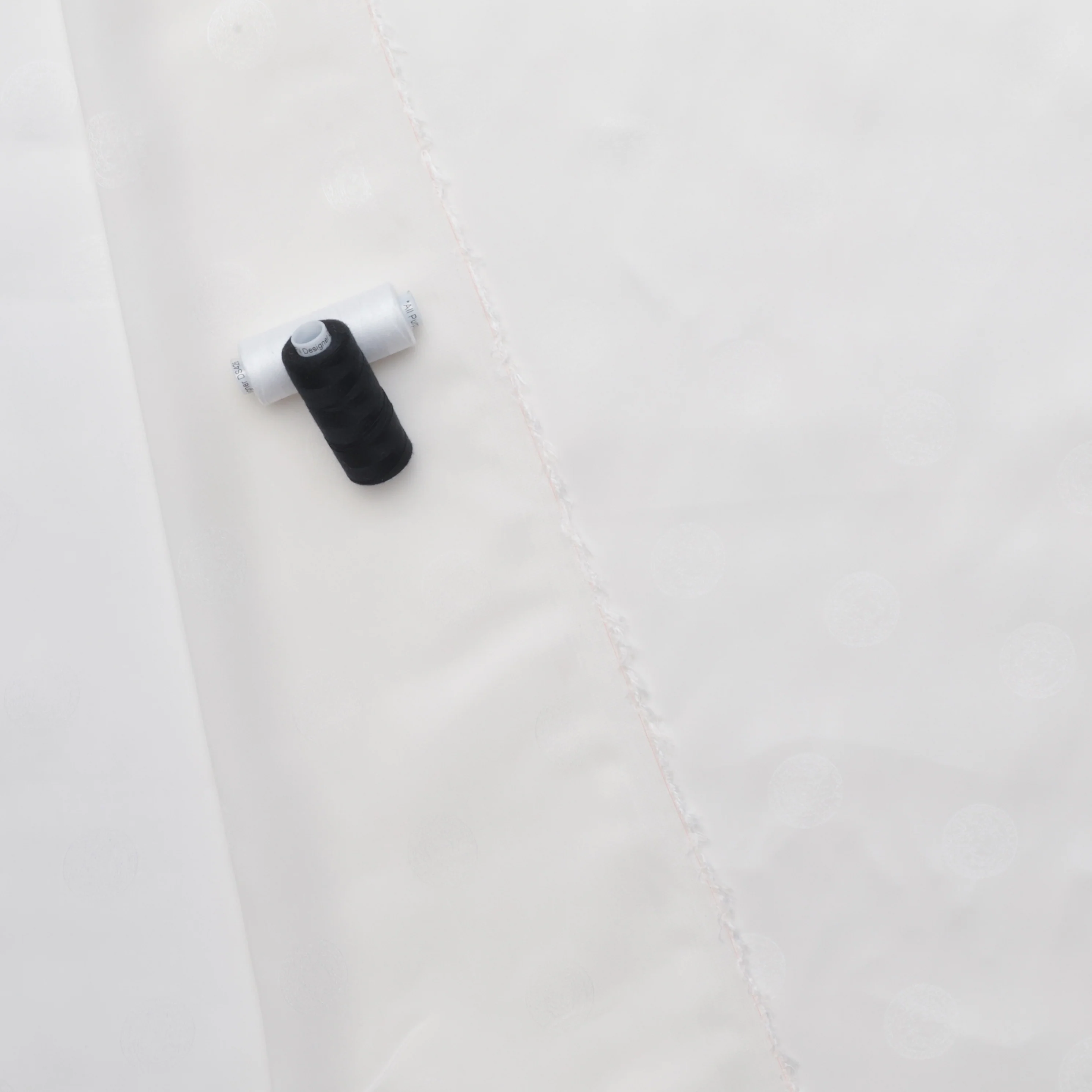 Viscose - Designer Lining - Medusa - White - Image 4