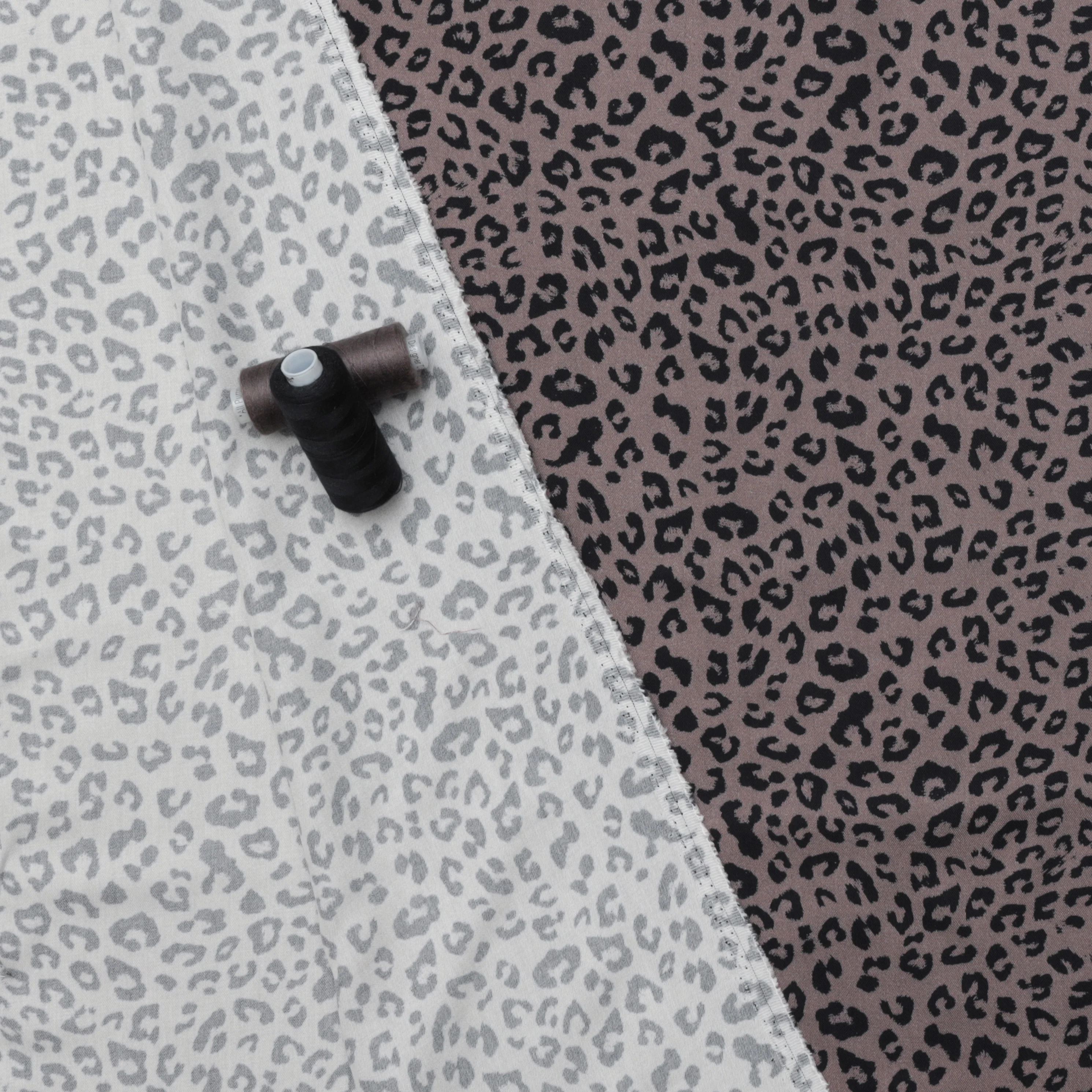 Viscose - Gabriella - Print - Earl Grey - Image 3