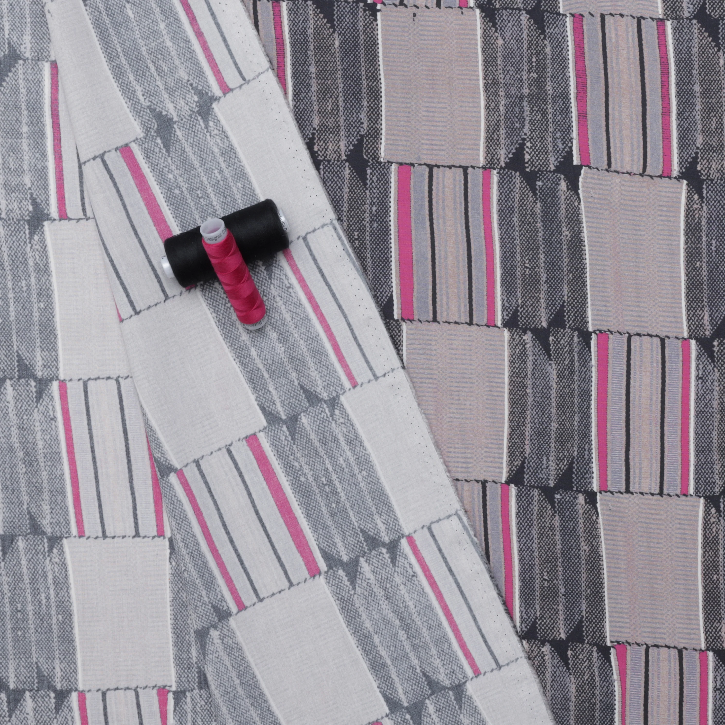 Viscose - Kalina - Print - Magenta - Image 3